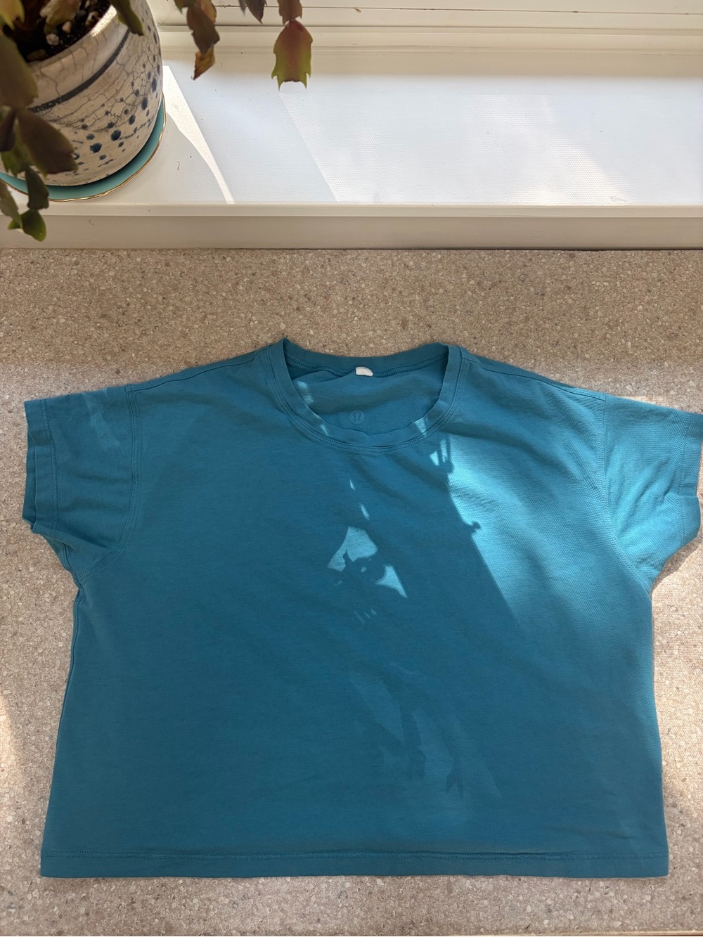 Lululemon Cates tee size 4